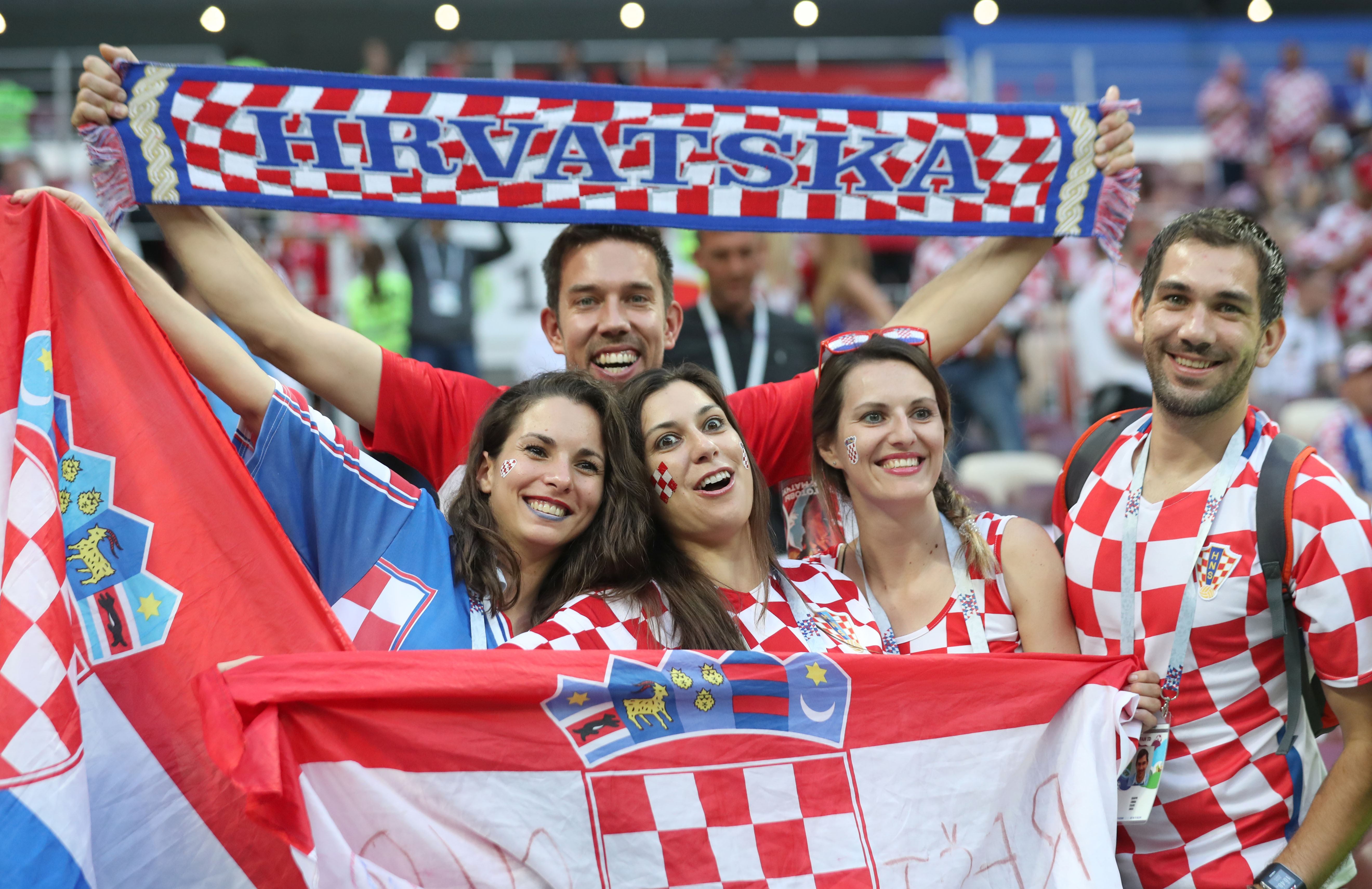 bet9-国际足球赛事吸引着众多球迷观看(国际足球十大精彩比赛)